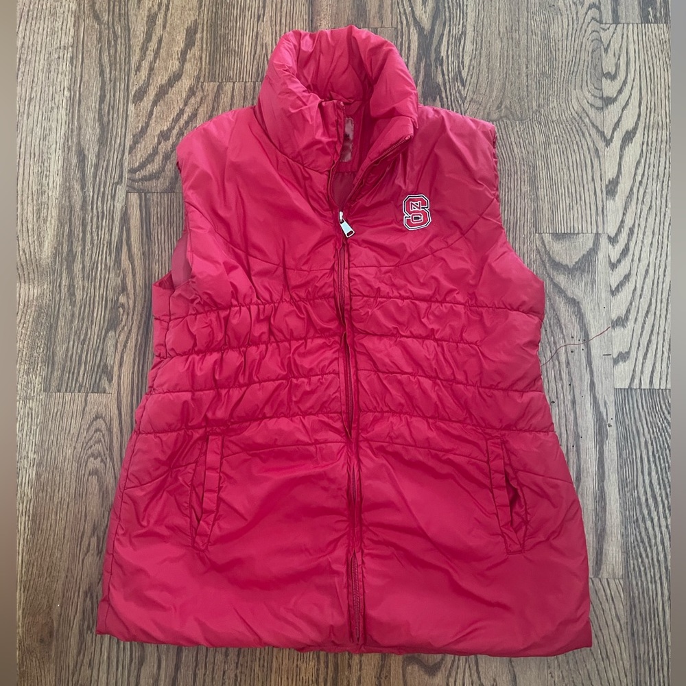 Womens NC State Red Puffer Vest - Sz L